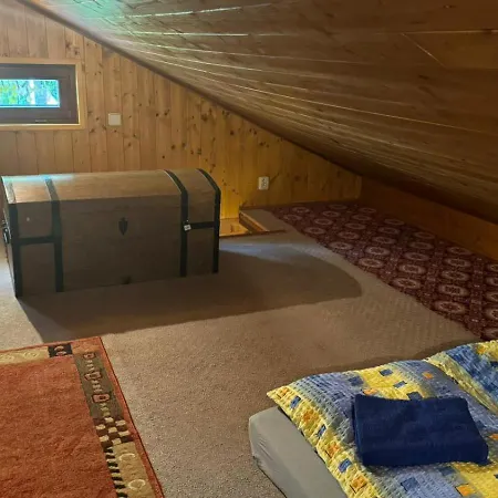 Srub Pod Tresnemi - Cherry Trees بيت خشبي