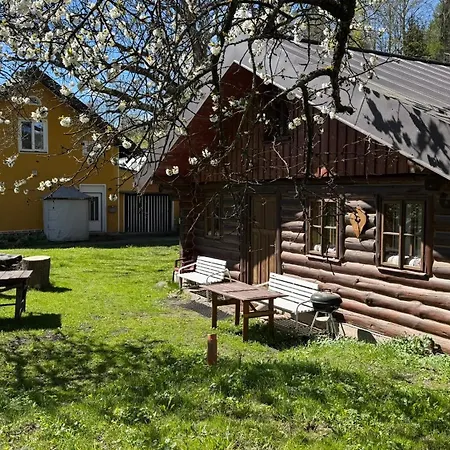 Srub Pod Tresnemi - Cherry Trees *